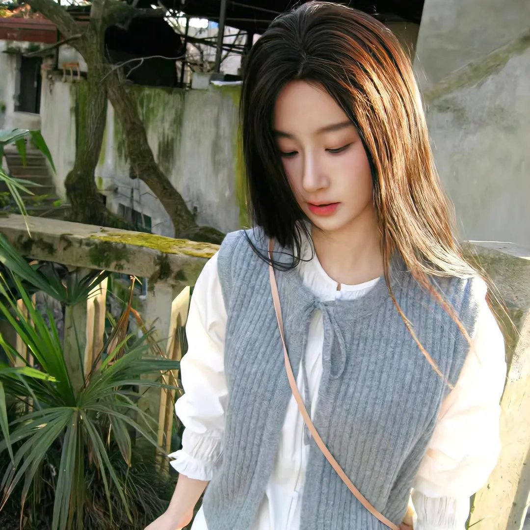 奶团被找回，绝嗣皇室抢着宠